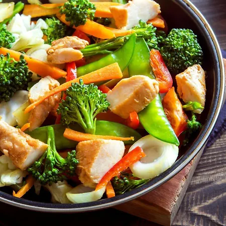 Fly In In Front Of The Famous Promenade With Shops And Establishments 招待所