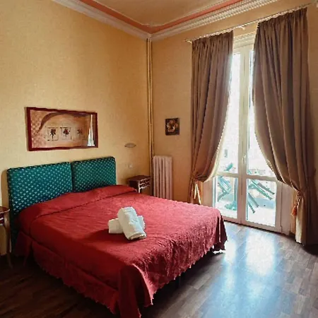 Fly In In Front Of The Famous Promenade With Shops And Establishments